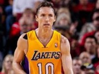 Steve Nash Out at Least a Week with Leg Fracture