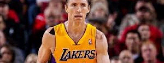 Steve Nash Out at Least a Week with Leg Fracture